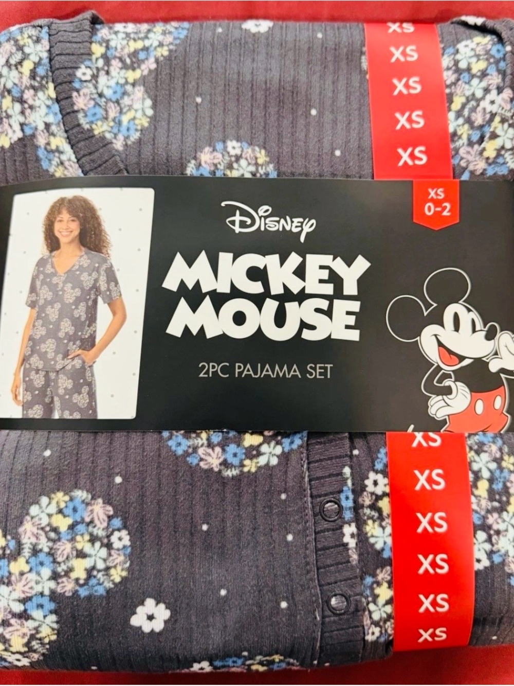 Disney Women's Gray Floral V-Neck Two Piece P.J. set 🩷🩶🩷 NWT